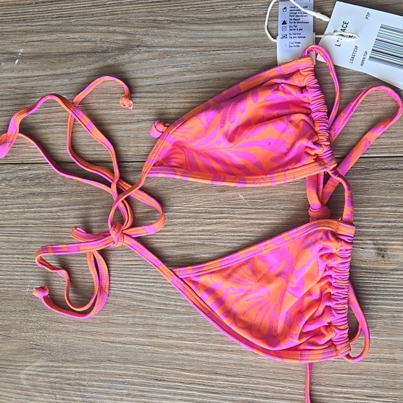 L*space Aspen "Path To Paradise" Bikini Top - Picture 3 of 5